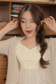 低头看我是怎么c哭你的良堂